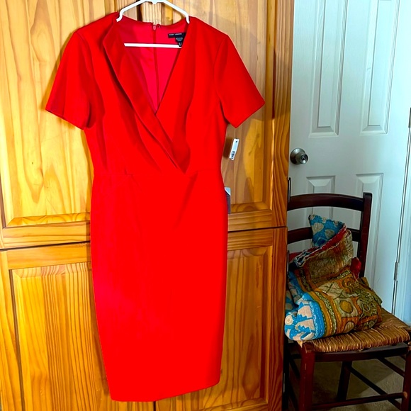 Maggy London - Picture 1 of 2